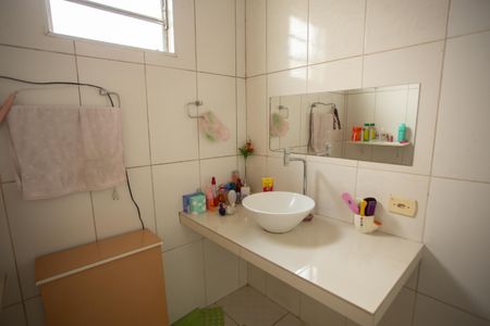 Casa à venda com 320m², 2 quartos e 2 vagas Casa à venda com 320m², 2 quartos e 2 vagasBanheiro