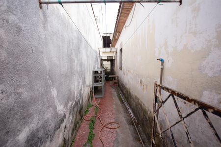 Casa à venda com 320m², 2 quartos e 2 vagas Casa à venda com 320m², 2 quartos e 2 vagasQuintal