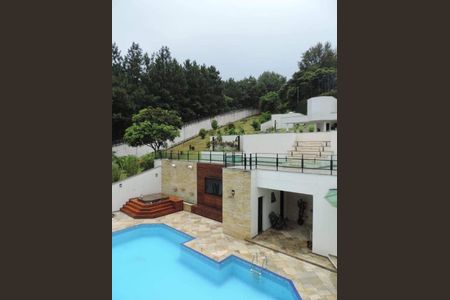 Casa de condomínio à venda com 798m², 4 quartos e 5 vagas