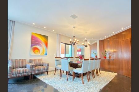 Casa de condomínio à venda com 798m², 4 quartos e 5 vagas