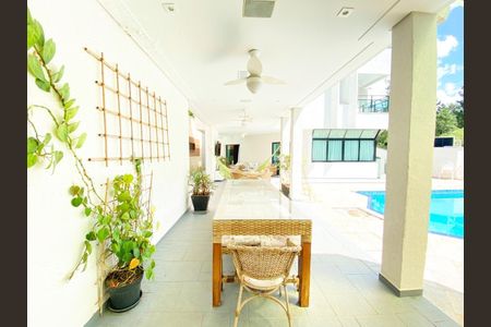 Casa de condomínio à venda com 798m², 4 quartos e 5 vagas