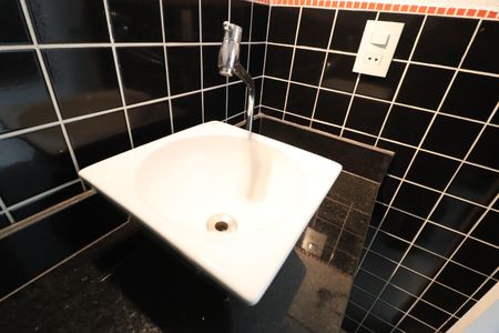 Casa para alugar com 420m², 4 quartos e 4 vagasLavabo