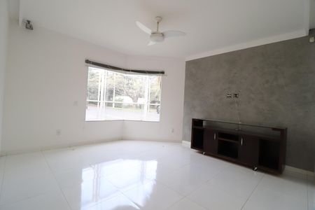 Casa para alugar com 420m², 4 quartos e 4 vagasSala de TV