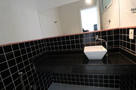 Casa para alugar com 420m², 4 quartos e 4 vagasLavabo