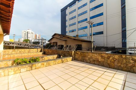 Casa à venda com 250m², 3 quartos e 3 vagas Casa à venda com 250m², 3 quartos e 3 vagasVaranda da Suíte