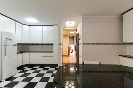 Casa à venda com 250m², 3 quartos e 3 vagas Casa à venda com 250m², 3 quartos e 3 vagasCozinha