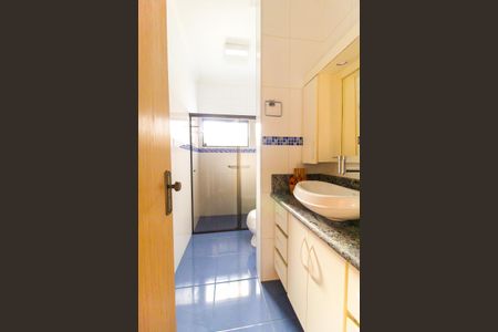 Casa à venda com 250m², 3 quartos e 3 vagas Casa à venda com 250m², 3 quartos e 3 vagasBanheiro