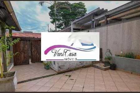 Casa à venda com 320m², 4 quartos e 4 vagas