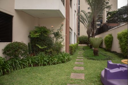 Apartamento para alugar com 130m², 3 quartos e 3 vagas Apartamento para alugar com 130m², 3 quartos e 3 vagasÁrea comum - Playground