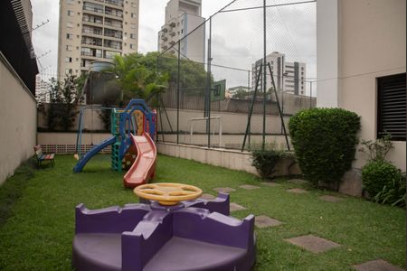 Apartamento para alugar com 130m², 3 quartos e 3 vagas Apartamento para alugar com 130m², 3 quartos e 3 vagasÁrea comum - Playground