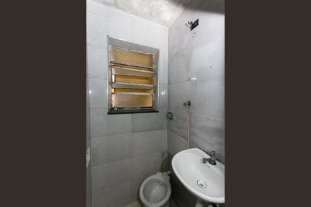 Casa à venda com 125m², 2 quartos e sem vagaEdícula - Banheiro