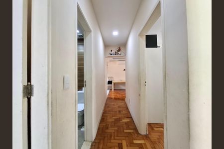 Apartamento à venda com 110m², 4 quartos e sem vagaCorredor