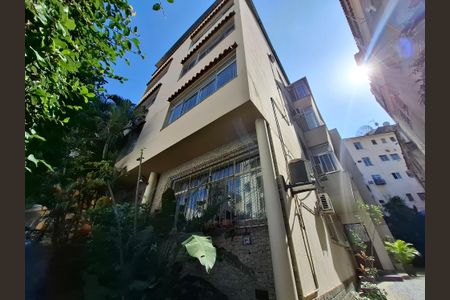 Apartamento à venda com 110m², 4 quartos e sem vagaFachada