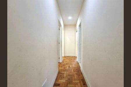 Apartamento à venda com 110m², 4 quartos e sem vagaCorredor