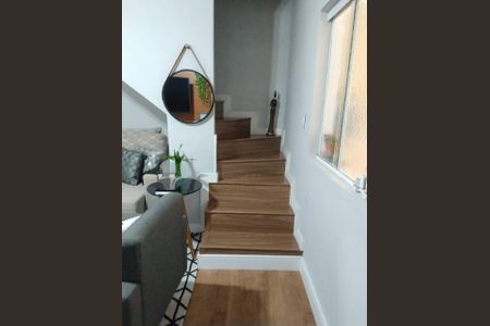 Casa à venda com 135m², 2 quartos e 2 vagas Casa à venda com 135m², 2 quartos e 2 vagasSala