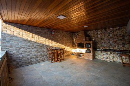 Casa para alugar com 450m², 4 quartos e 5 vagas Casa para alugar com 450m², 4 quartos e 5 vagasEspaço gourmet/Área de serviço 2