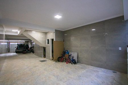Casa para alugar com 450m², 4 quartos e 5 vagas Casa para alugar com 450m², 4 quartos e 5 vagasGaragem