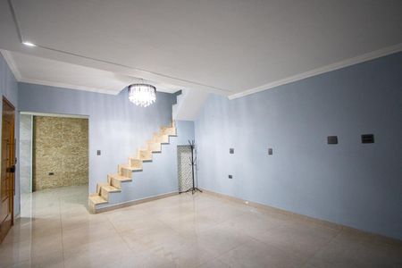 Casa para alugar com 450m², 4 quartos e 5 vagas Casa para alugar com 450m², 4 quartos e 5 vagasSala