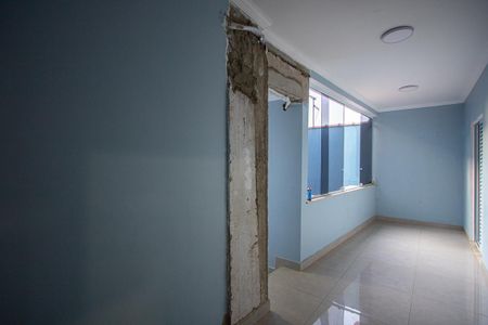 Casa para alugar com 450m², 4 quartos e 5 vagas Casa para alugar com 450m², 4 quartos e 5 vagasCorredor