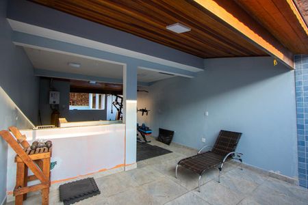 Casa para alugar com 450m², 4 quartos e 5 vagas Casa para alugar com 450m², 4 quartos e 5 vagasAcademia