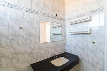 Casa de condomínio à venda com 55m², 2 quartos e 1 vaga Casa de condomínio à venda com 55m², 2 quartos e 1 vagaBanheiro social