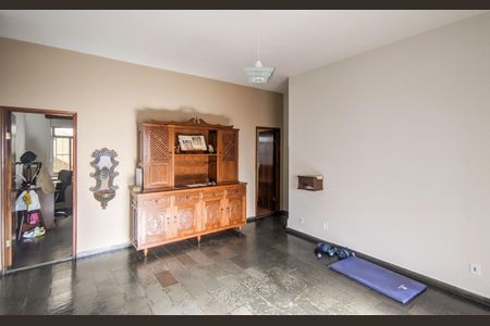 Casa à venda com 185m², 4 quartos e 1 vagaCopa