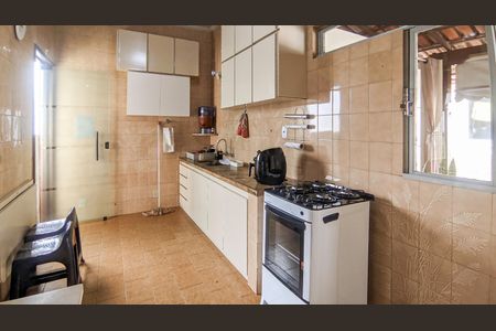 Casa à venda com 185m², 4 quartos e 1 vagaCozinha