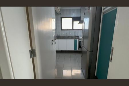 Apartamento à venda com 210m², 5 quartos e 3 vagas Apartamento à venda com 210m², 5 quartos e 3 vagasCozinha