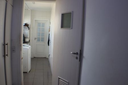Apartamento à venda com 210m², 5 quartos e 3 vagas Apartamento à venda com 210m², 5 quartos e 3 vagasÁrea de Serviço