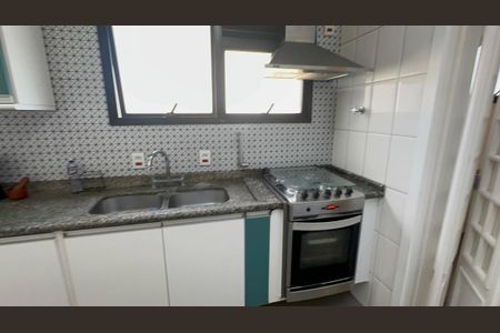 Apartamento à venda com 210m², 5 quartos e 3 vagas Apartamento à venda com 210m², 5 quartos e 3 vagasCozinha