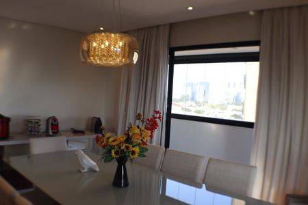 Apartamento à venda com 210m², 5 quartos e 3 vagas Apartamento à venda com 210m², 5 quartos e 3 vagasSala