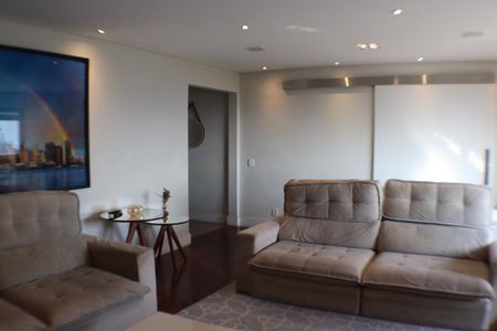 Apartamento à venda com 210m², 5 quartos e 3 vagas Apartamento à venda com 210m², 5 quartos e 3 vagasSala