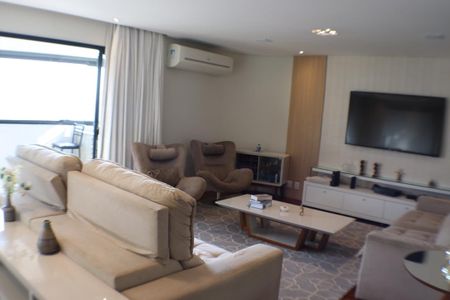 Apartamento à venda com 210m², 5 quartos e 3 vagas Apartamento à venda com 210m², 5 quartos e 3 vagasSala