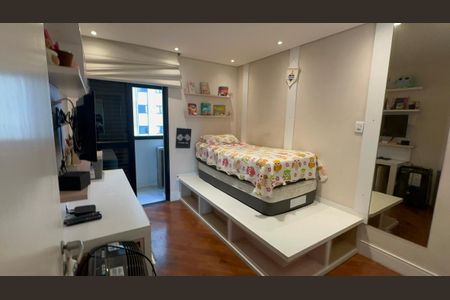 Apartamento à venda com 210m², 5 quartos e 3 vagas Apartamento à venda com 210m², 5 quartos e 3 vagasQuarto 1