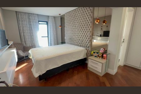 Apartamento à venda com 210m², 5 quartos e 3 vagas Apartamento à venda com 210m², 5 quartos e 3 vagasSuíte 1