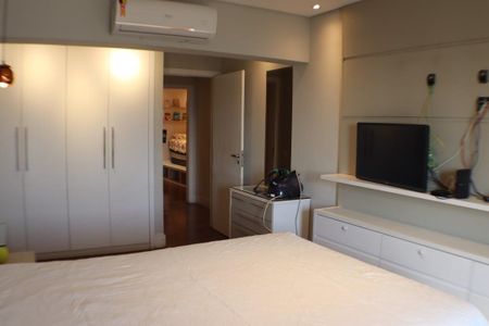 Apartamento à venda com 210m², 5 quartos e 3 vagas Apartamento à venda com 210m², 5 quartos e 3 vagasQuarto 3