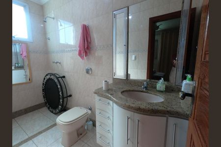 Casa para alugar com 421m², 5 quartos e 8 vagasBanheiro da Suíte 2