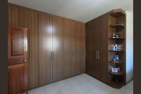 Casa para alugar com 421m², 5 quartos e 8 vagasSuíte