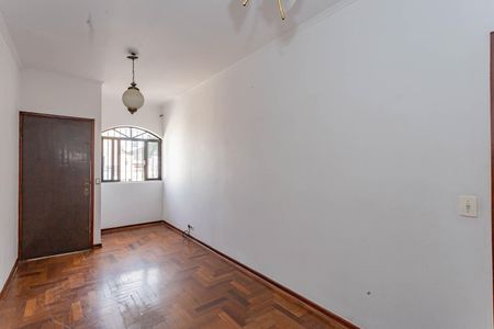 Casa à venda com 139m², 2 quartos e 3 vagasSala