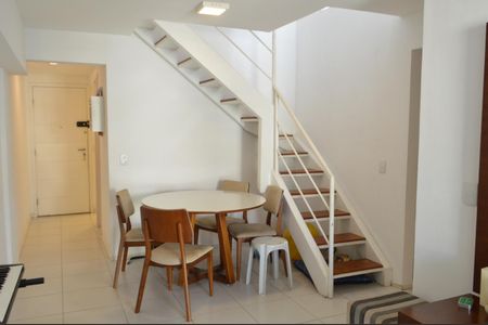 Apartamento para alugar com 158m², 4 quartos e 2 vagasSala