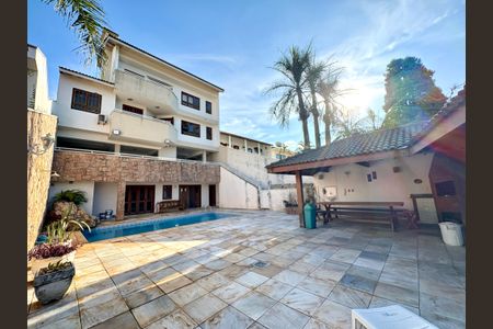 Casa à venda com 600m², 4 quartos e 7 vagasÁrea comum