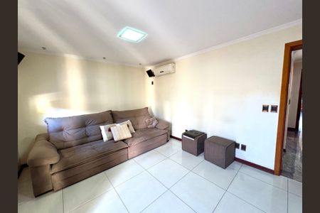 Casa à venda com 600m², 4 quartos e 7 vagasSala de TV