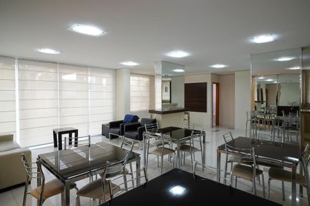 Apartamento à venda com 264m², 3 quartos e 4 vagasÁrea comum - Salão de festas