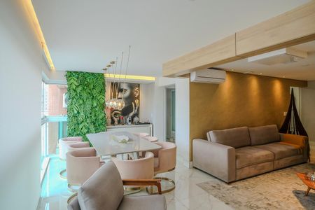 Apartamento à venda com 264m², 3 quartos e 4 vagasVaranda