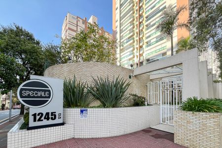 Apartamento à venda com 264m², 3 quartos e 4 vagasFachada + plaquinha