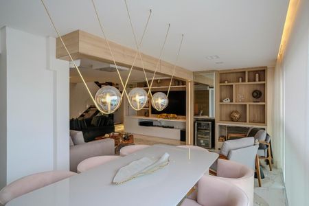 Apartamento à venda com 264m², 3 quartos e 4 vagasVaranda