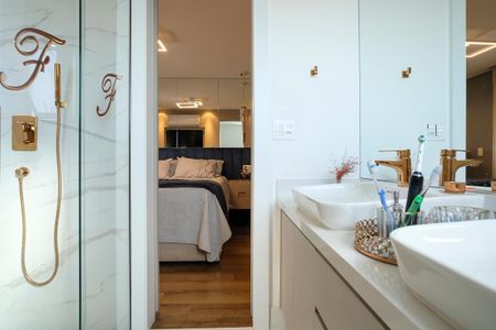 Apartamento à venda com 264m², 3 quartos e 4 vagasBanheiro da suíte 1