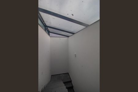 Casa de condomínio à venda com 120m², 3 quartos e 1 vagaEscada