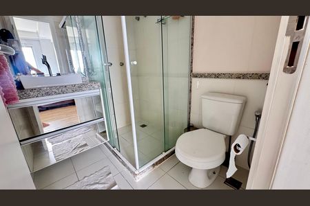 Apartamento para alugar com 65m², 2 quartos e 1 vaga Apartamento para alugar com 65m², 2 quartos e 1 vagaBanheiro