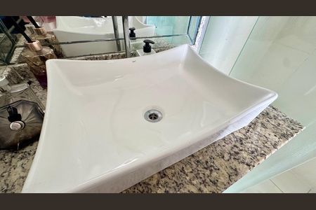 Apartamento para alugar com 65m², 2 quartos e 1 vaga Apartamento para alugar com 65m², 2 quartos e 1 vagaSuite